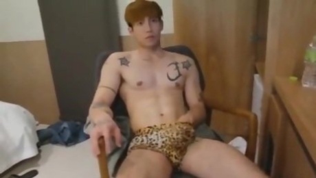 Korean Male Masturbate [1]