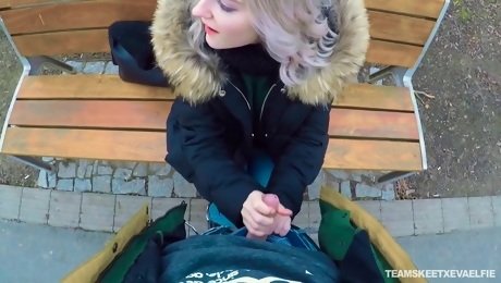 Picked up outdoors chick Eva Elfie gives a stranger a good blowjob