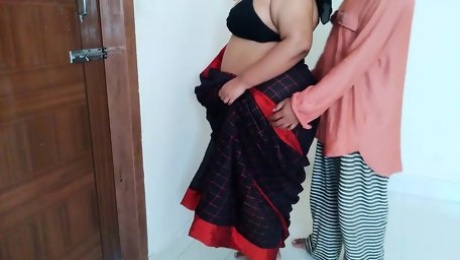 Desi Tamil Big Tits Hot granny Ka Thapa Thap chudai Majbore Appa Beta (Indian 60y Old granny fucked while she Cleaning)