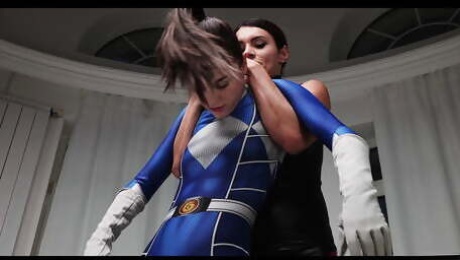 Power Ranger Girl vs Hot Villain - Alya Stark & Kitana Lure